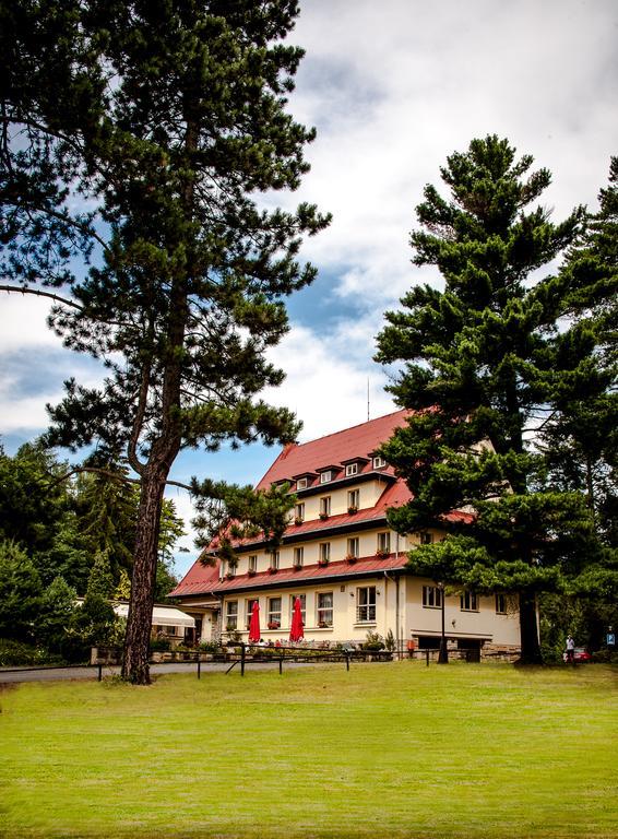 Parkhotel Skalní město Jičín Exterior foto